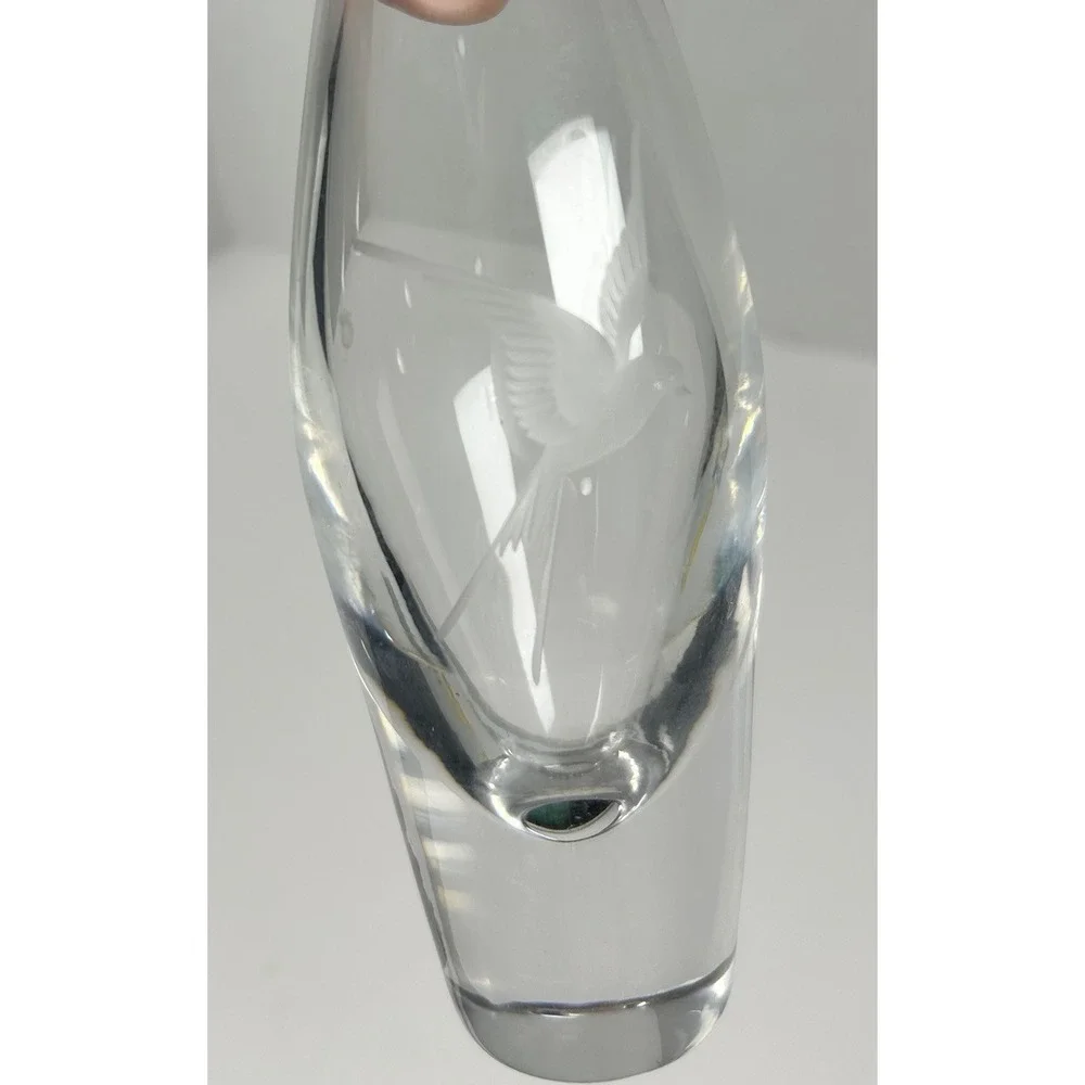 Art Glass Bud Vase With Bird Etched 8